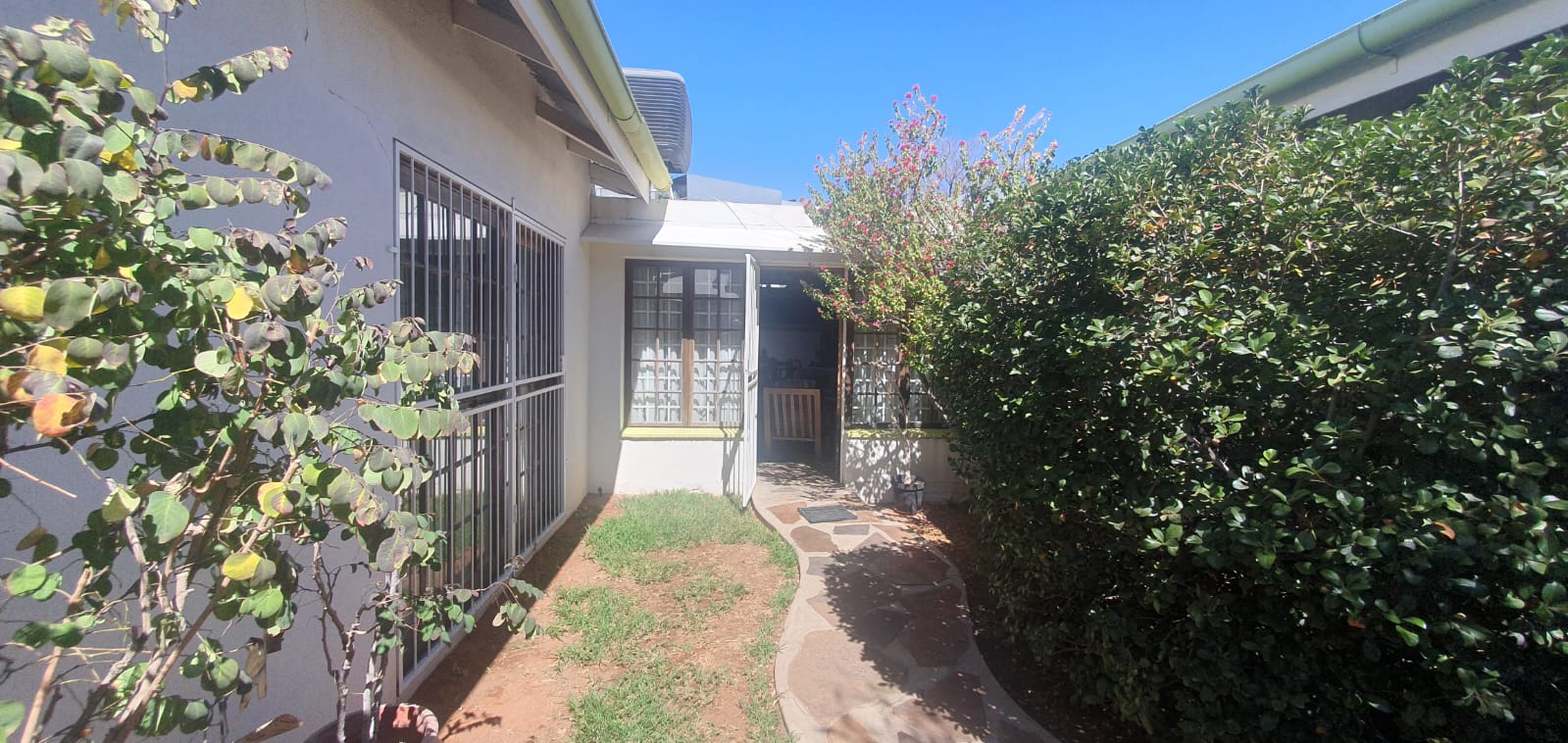 5 Bedroom Property for Sale in Die Rand Northern Cape